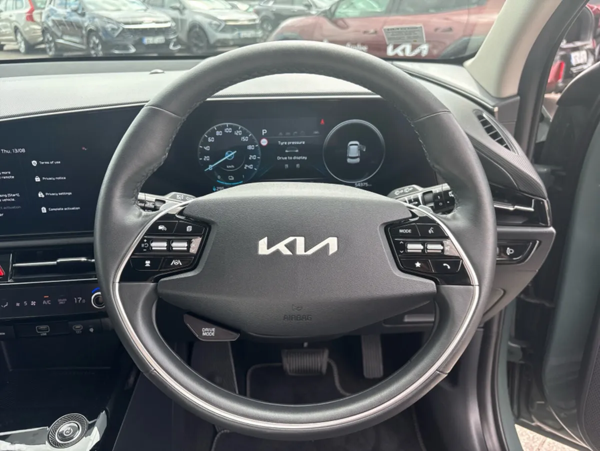 Kia Niro SUV, Electric, 2023, Green