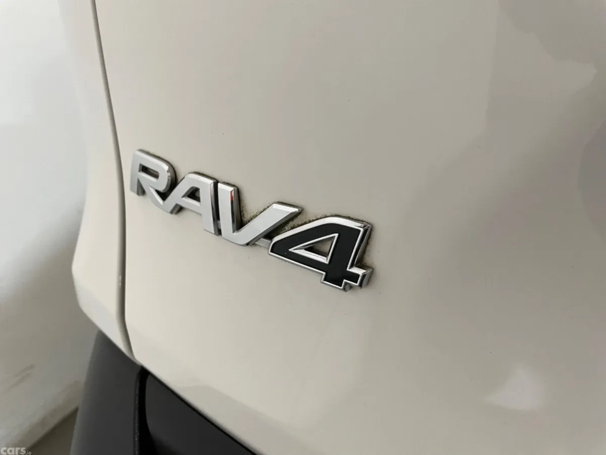 Toyota RAV4 SUV, Petrol Hybrid, 2022, White