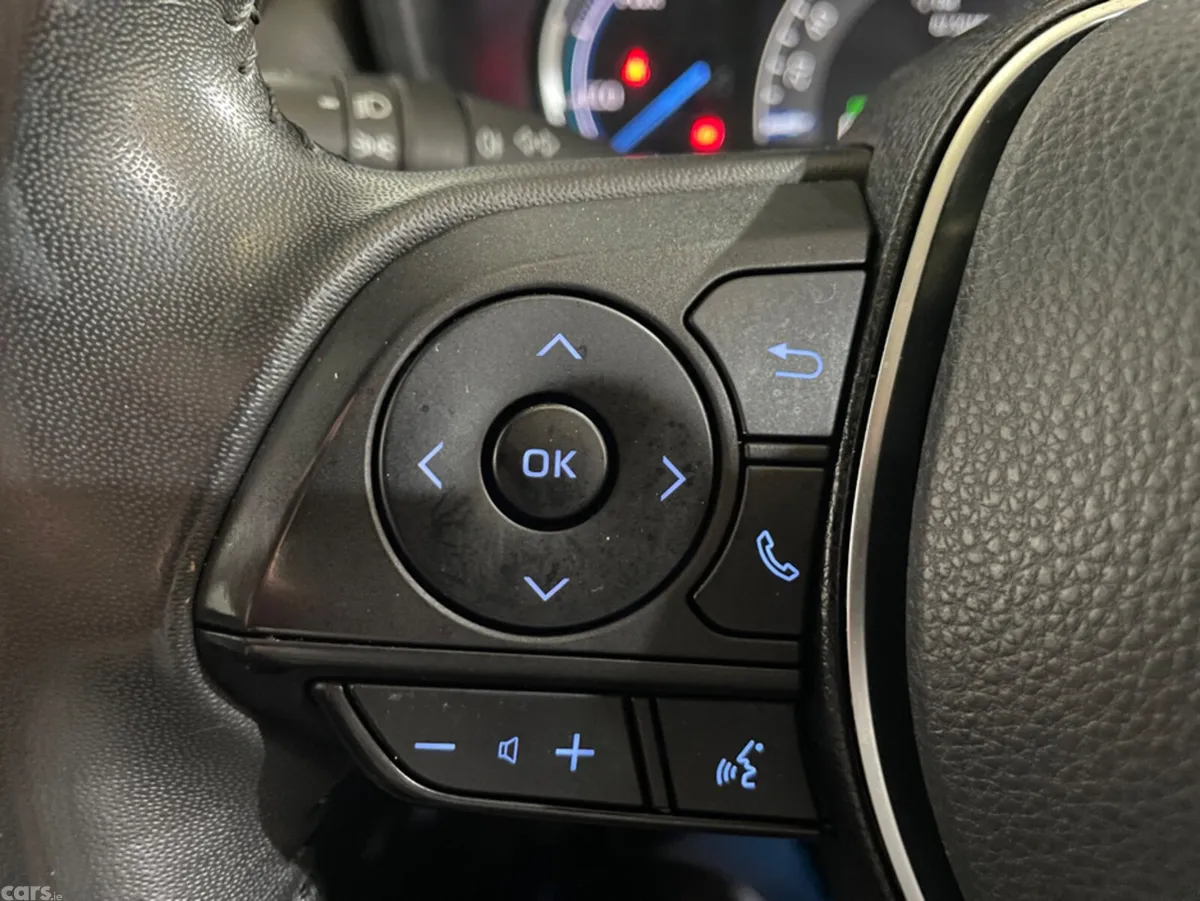 Toyota RAV4 SUV, Petrol Hybrid, 2022, White