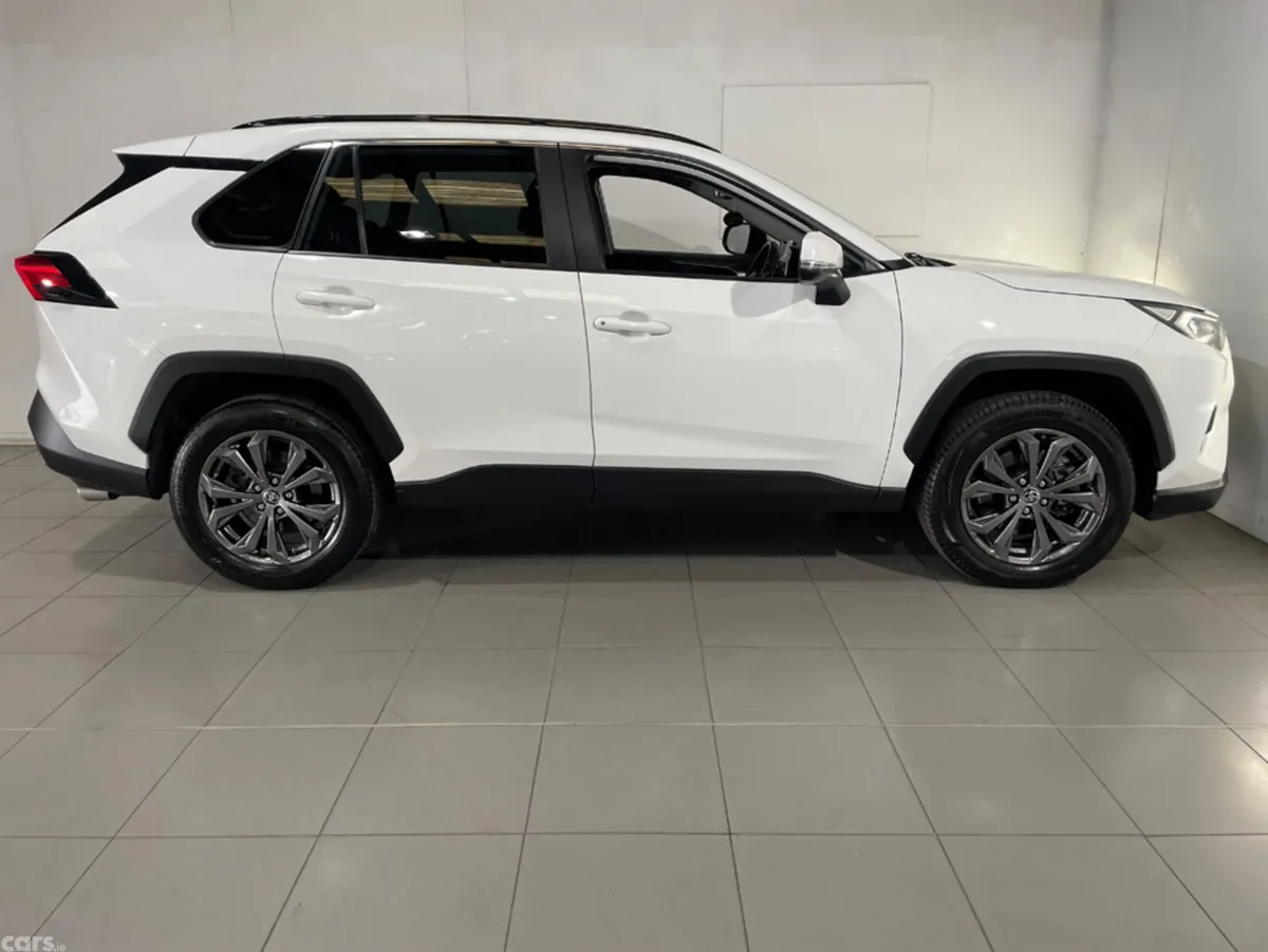 Toyota RAV4 SUV, Petrol Hybrid, 2022, White