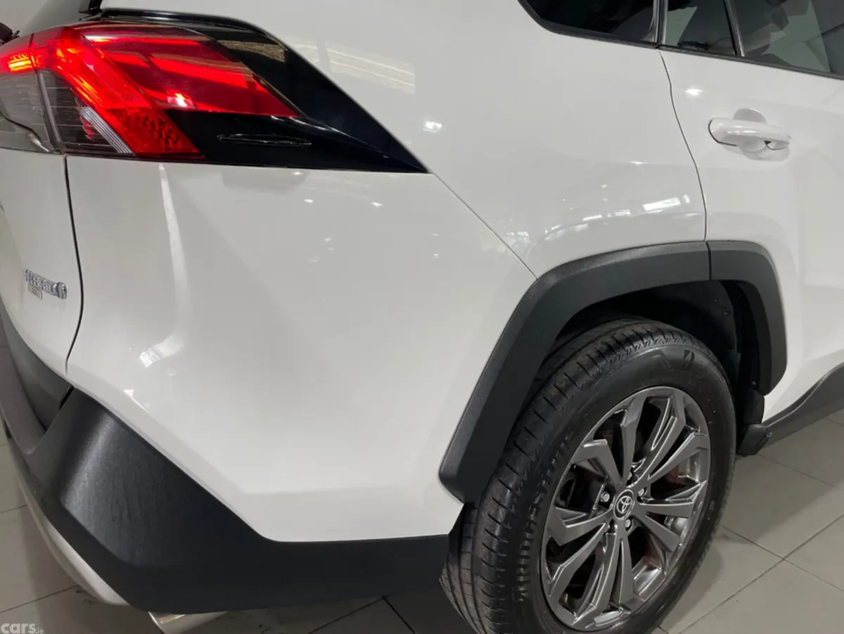 Toyota RAV4 SUV, Petrol Hybrid, 2022, White