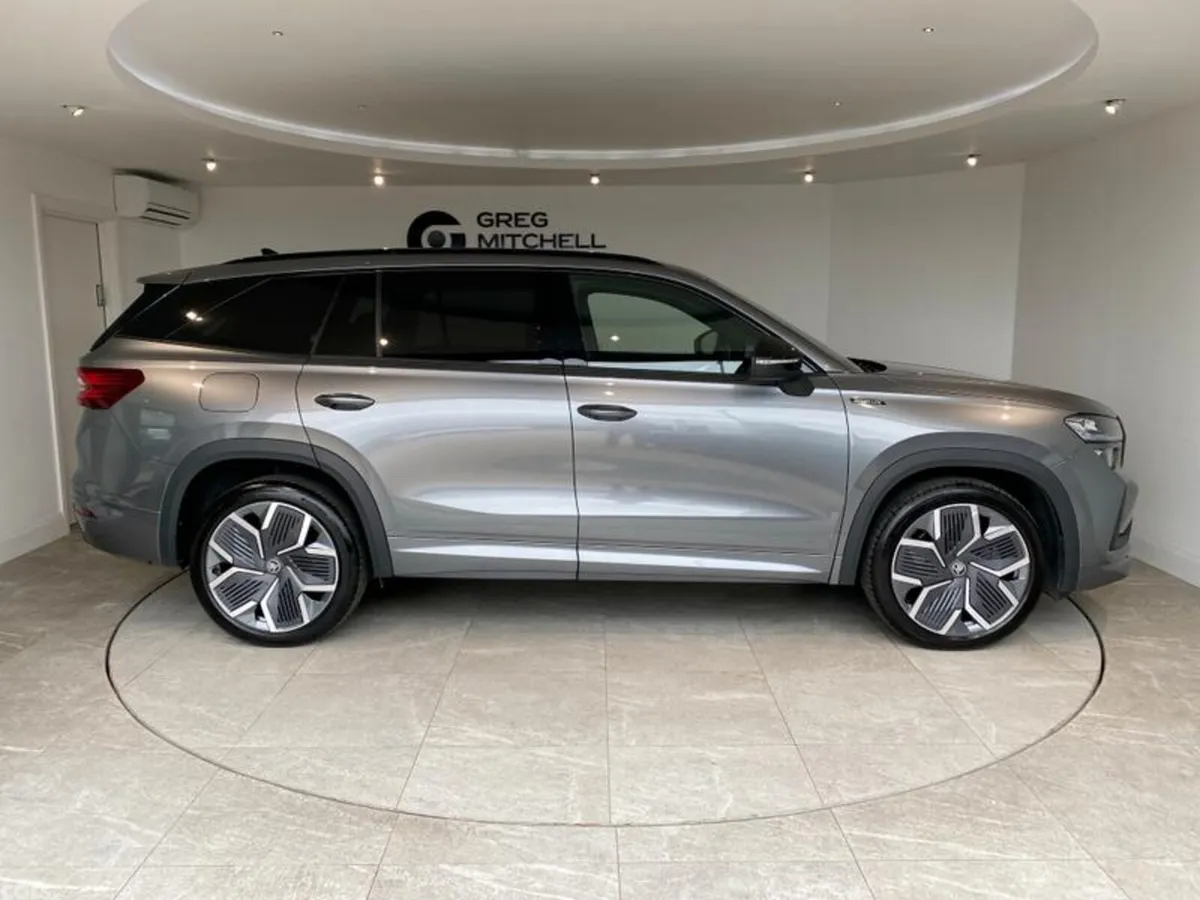 Skoda Kodiaq SUV, Petrol Hybrid, 2025, Grey