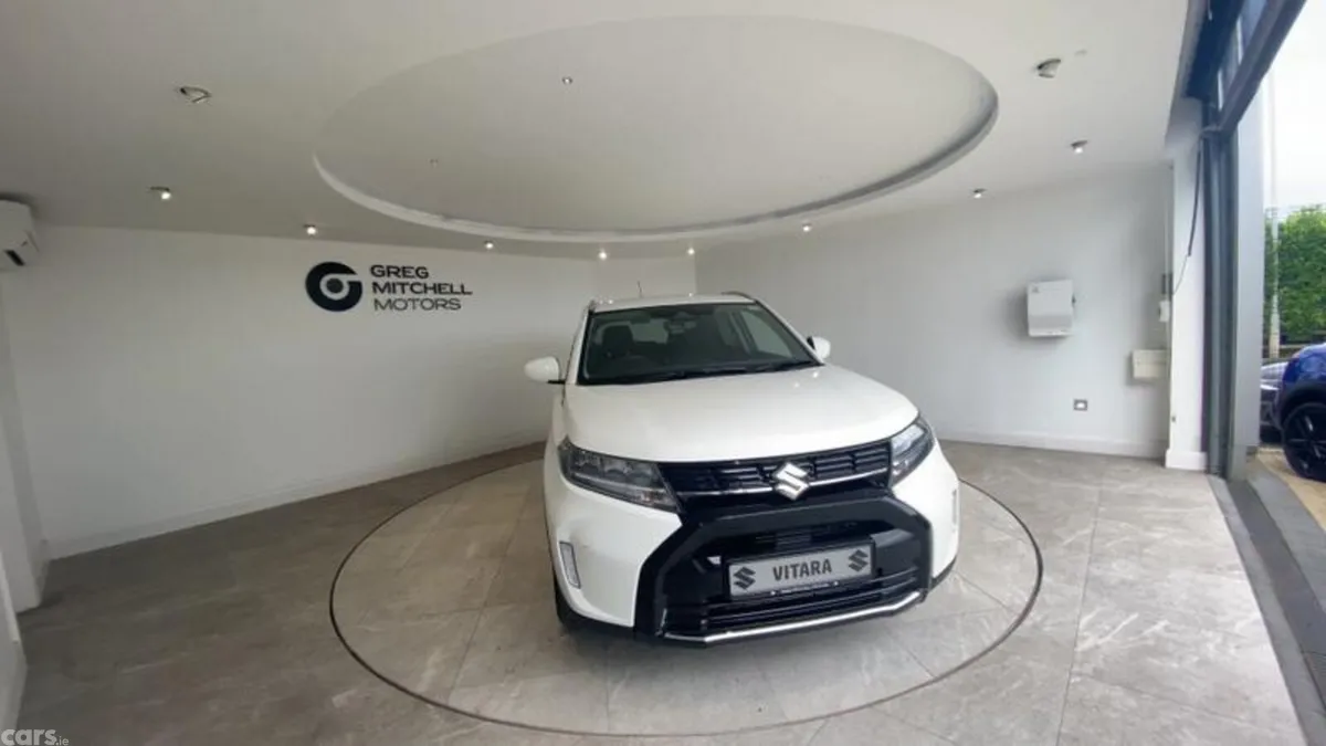 Suzuki Vitara SUV, Petrol Hybrid, 2025, White
