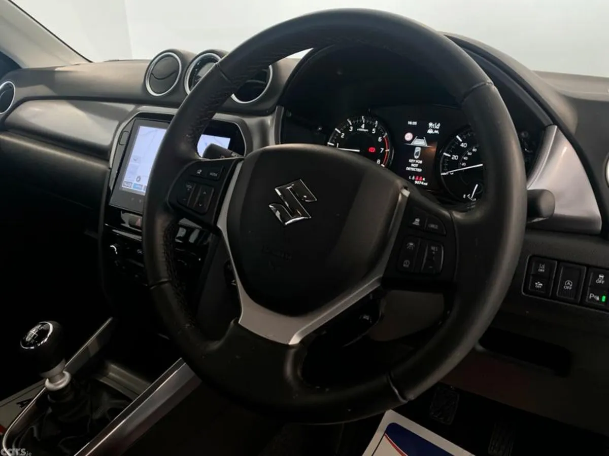 Suzuki Vitara SUV, Petrol Hybrid, 2025, White
