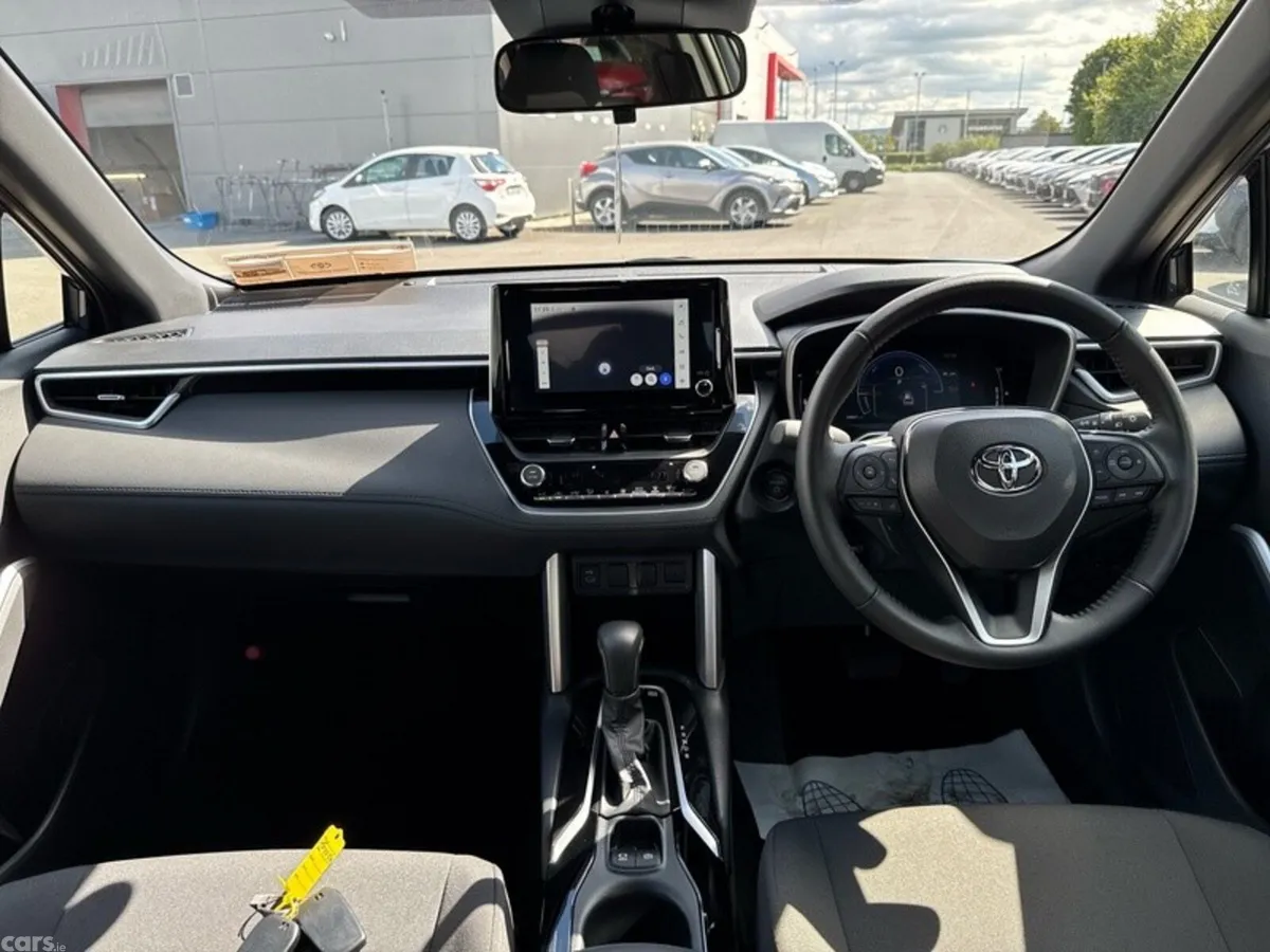 Toyota Corolla SUV, Petrol Hybrid, 2025, Blue