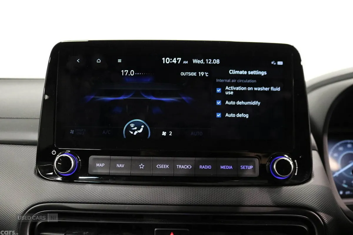 Hyundai KONA Hatchback, Petrol Hybrid, 2023, White