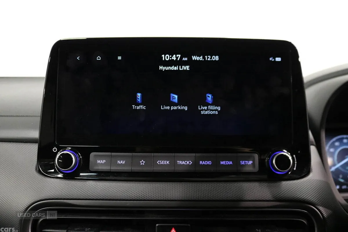 Hyundai KONA Hatchback, Petrol Hybrid, 2023, White