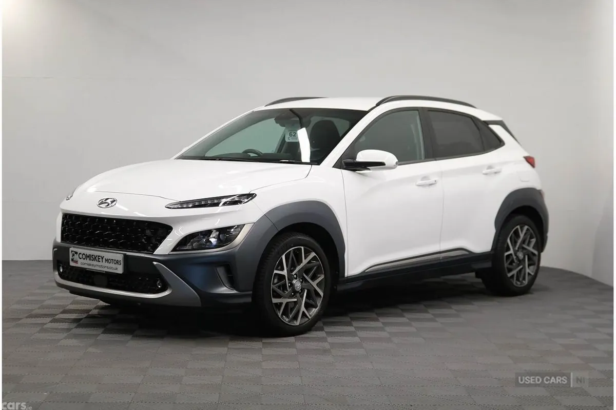 Hyundai KONA Hatchback, Petrol Hybrid, 2023, White
