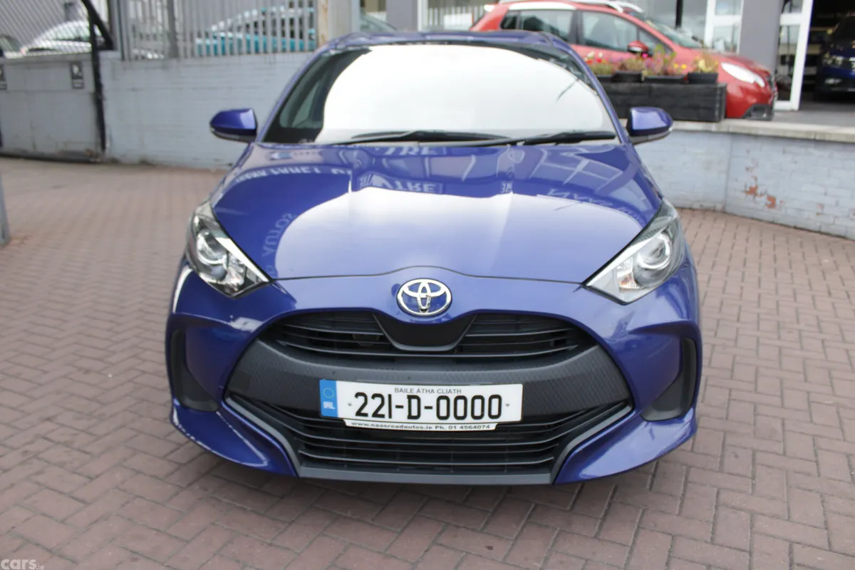 Toyota Yaris Hatchback, Petrol, 2022, Blue