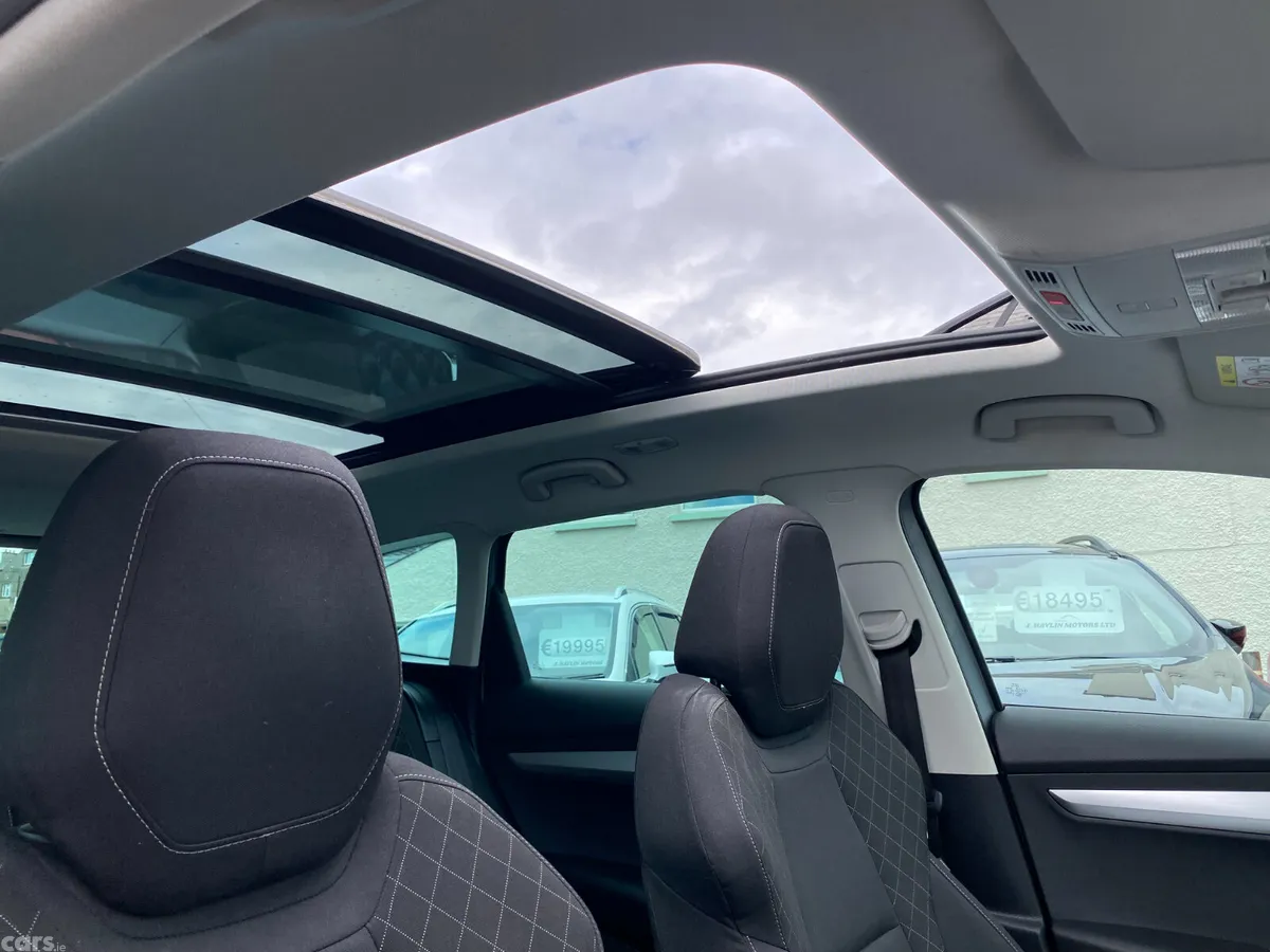 Skoda Karoq SUV, Petrol, 2021, Grey