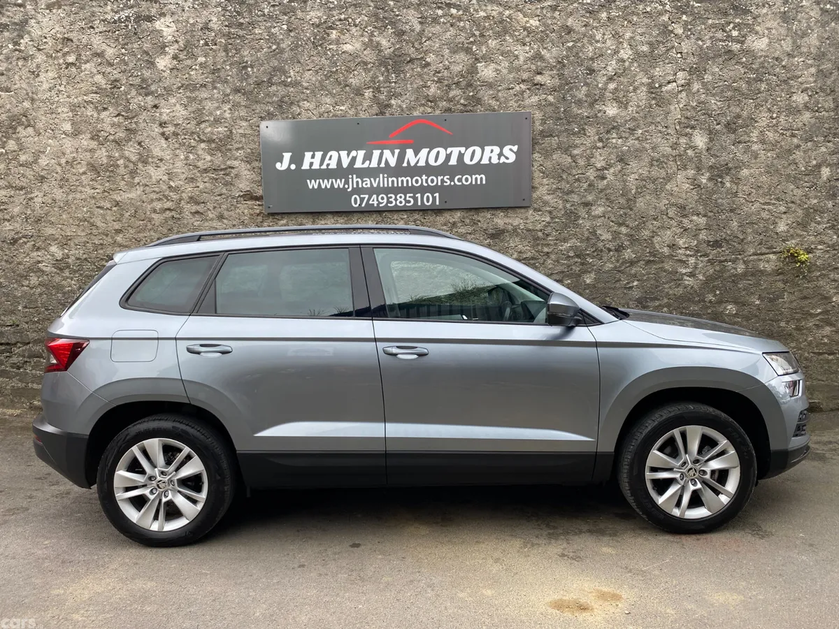 Skoda Karoq SUV, Petrol, 2021, Grey