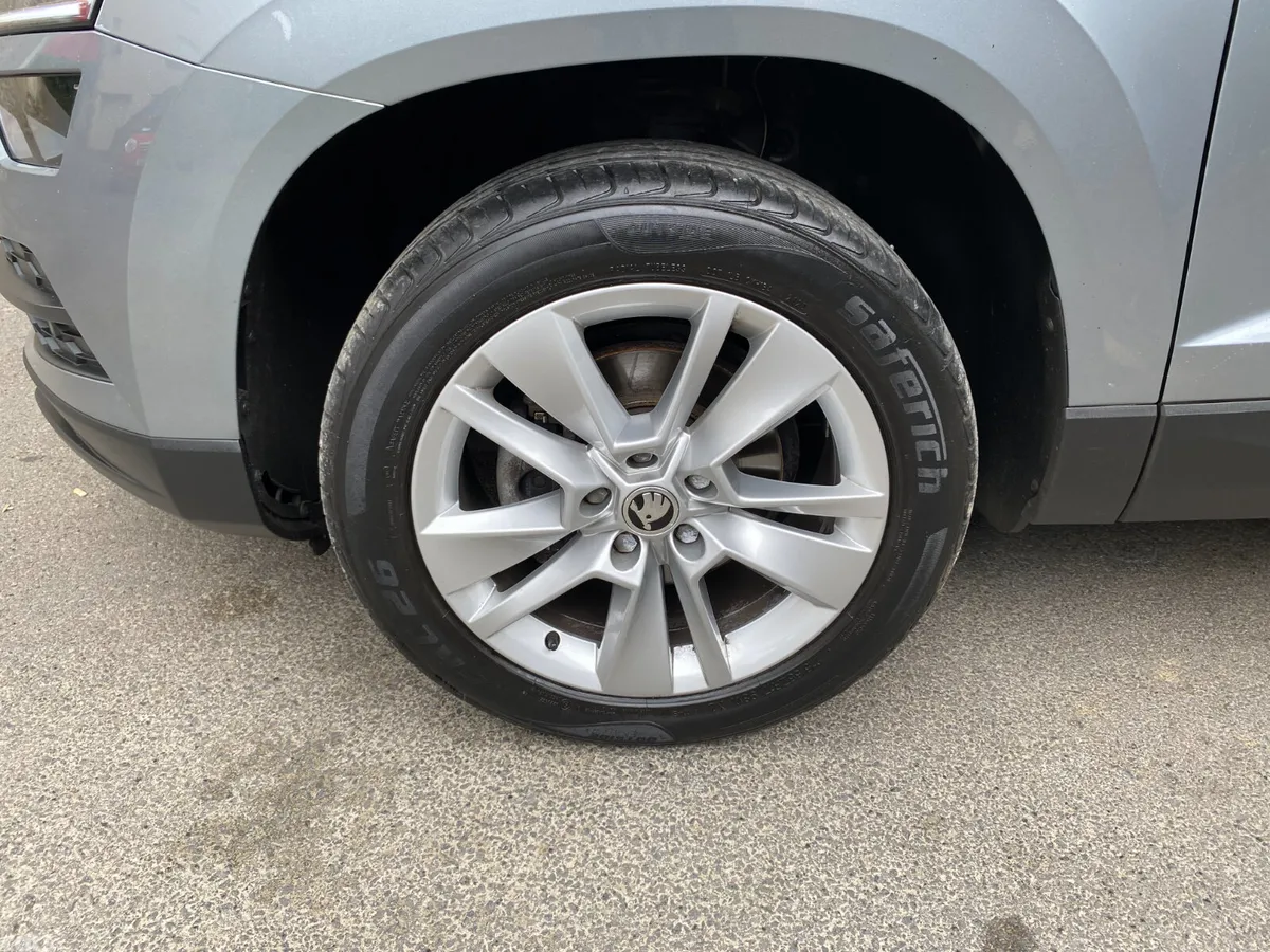 Skoda Karoq SUV, Petrol, 2021, Grey