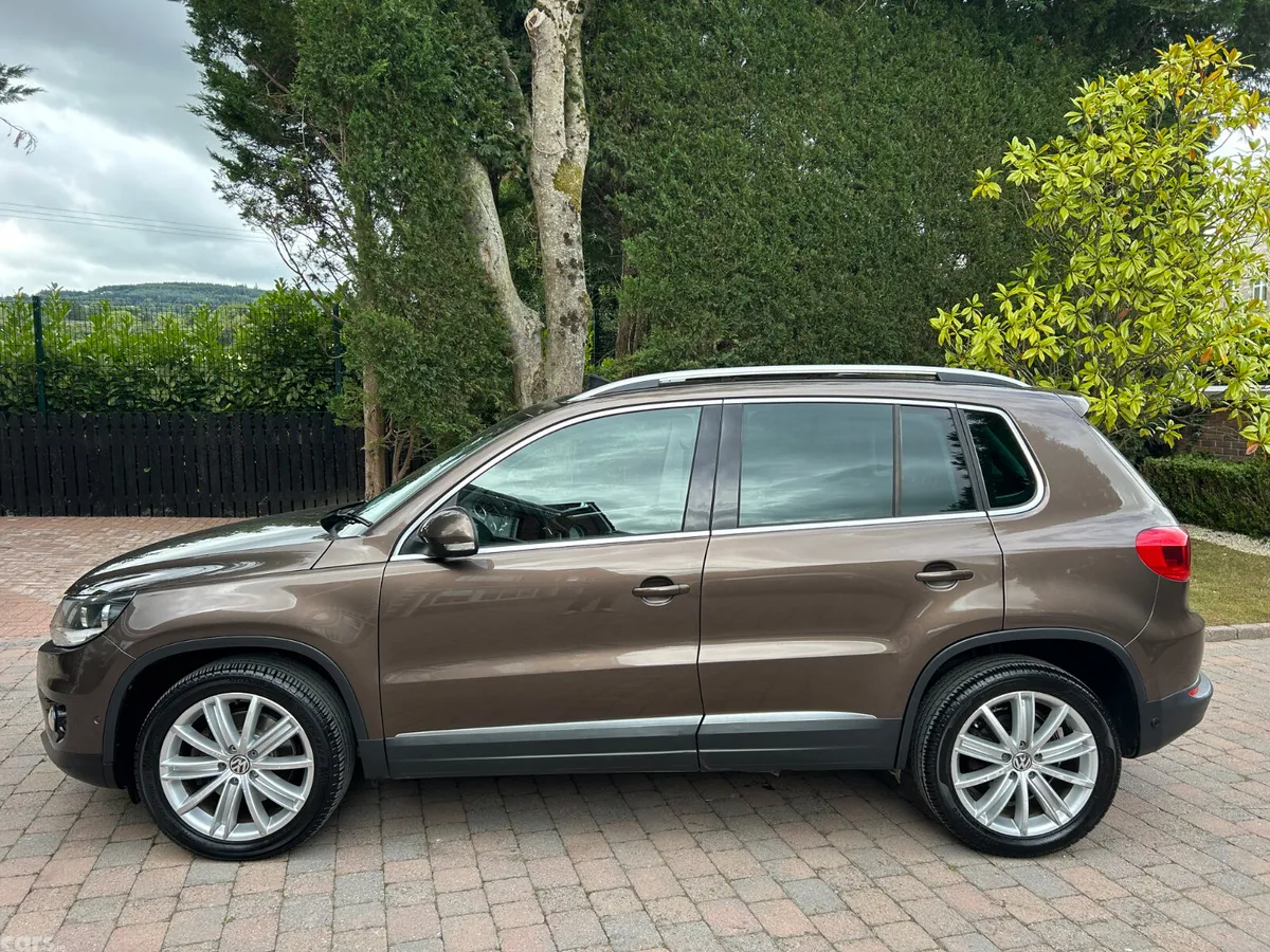 Volkswagen Tiguan SUV, Diesel, 2015, Brown