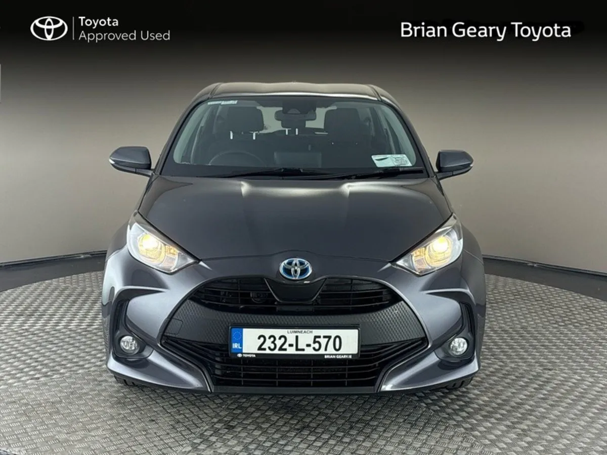 Toyota Yaris Hatchback, Petrol Hybrid, 2023, Grey