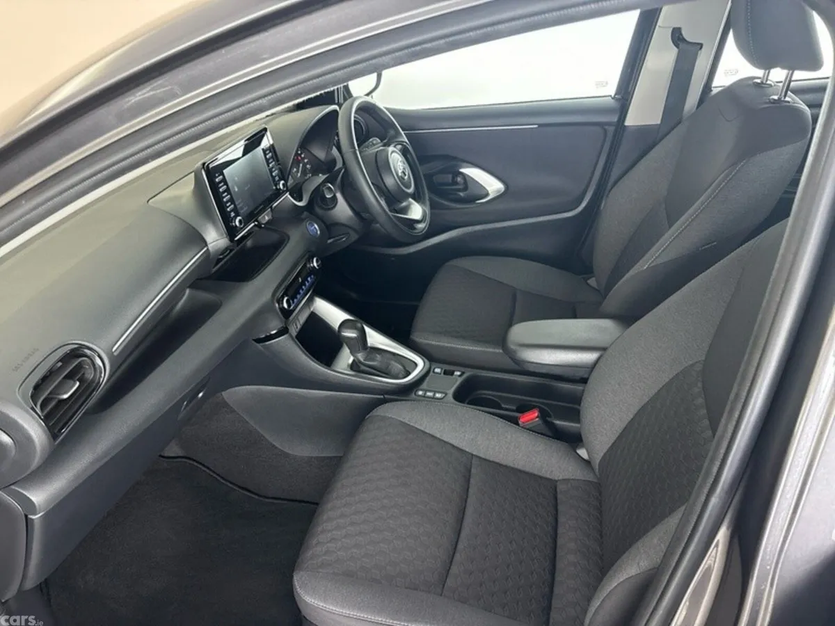 Toyota Yaris Hatchback, Petrol Hybrid, 2023, Grey