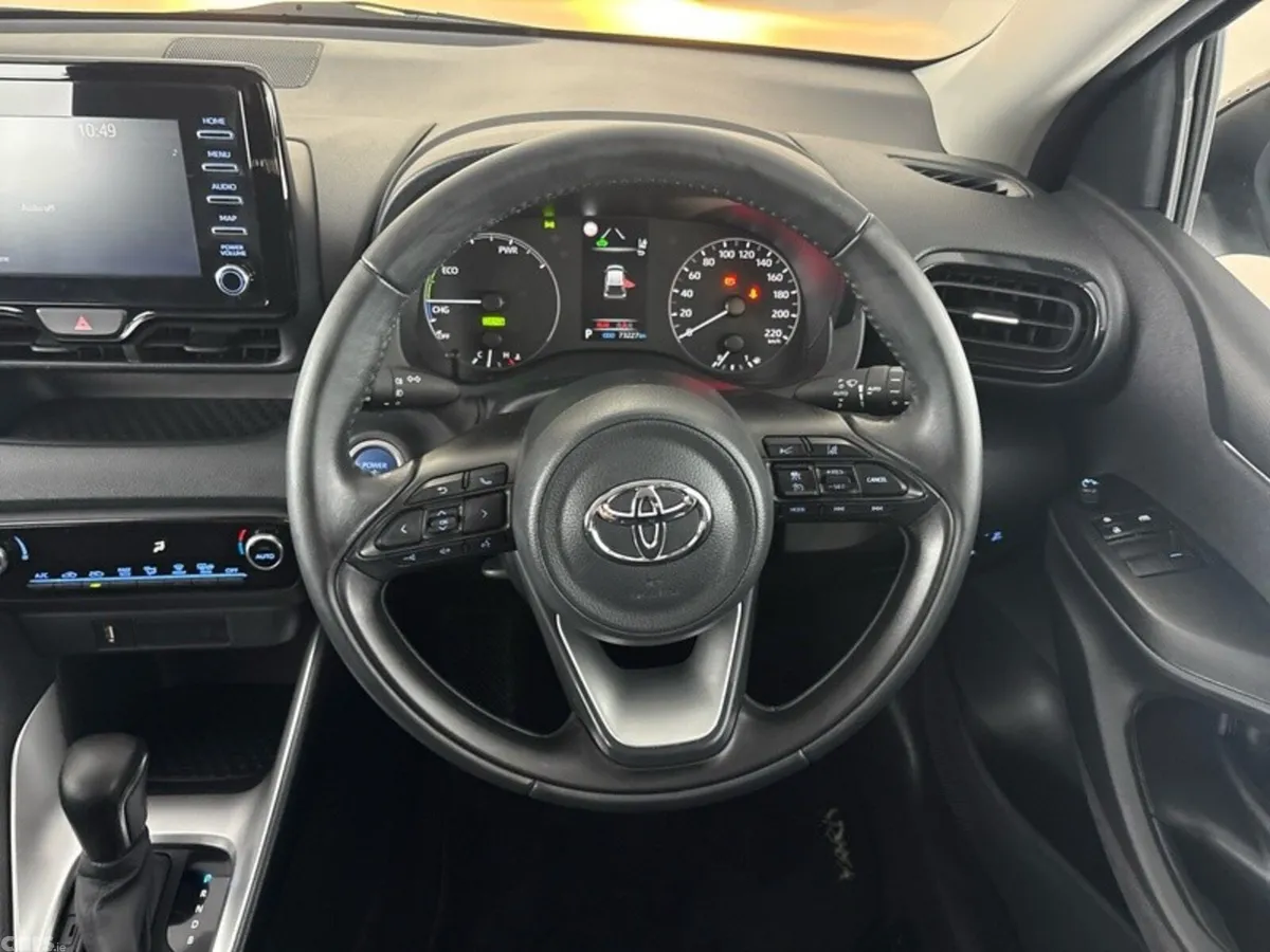 Toyota Yaris Hatchback, Petrol Hybrid, 2023, Grey