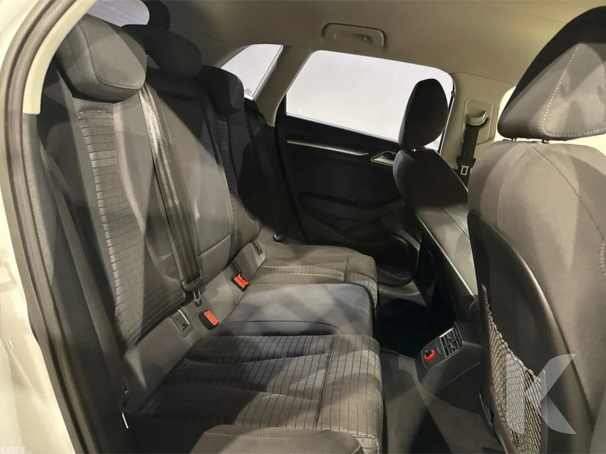 Audi A3 Hatchback, Petrol Plug-in Hybrid, 2017, White