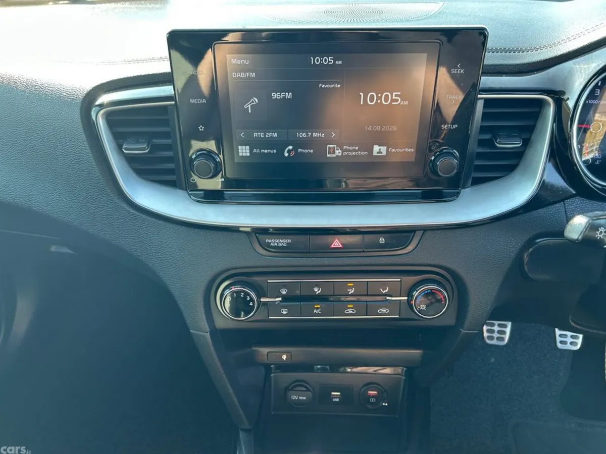 Kia Ceed Hatchback, Diesel, 2021, White