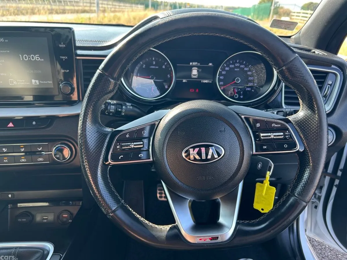 Kia Ceed Hatchback, Diesel, 2021, White