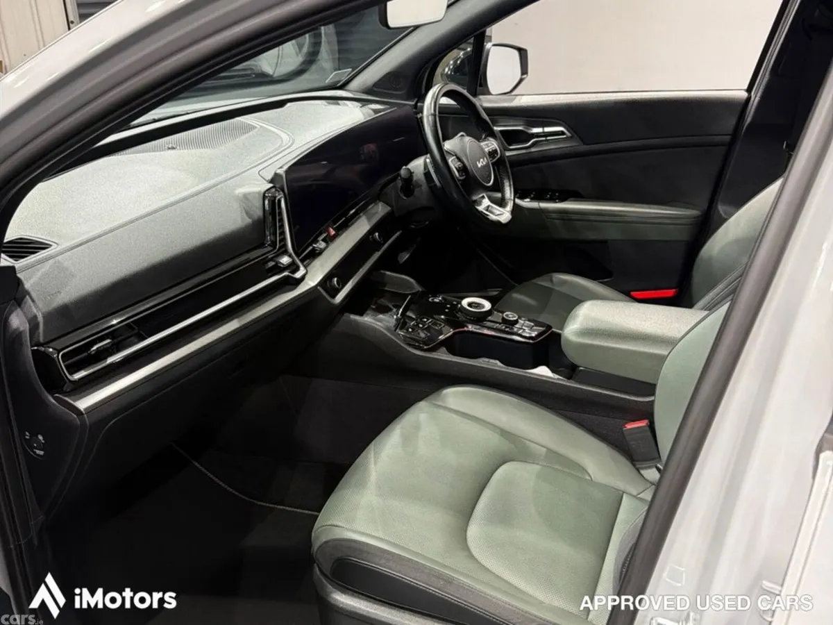 Kia Sportage SUV, Petrol Hybrid, 2024, Grey