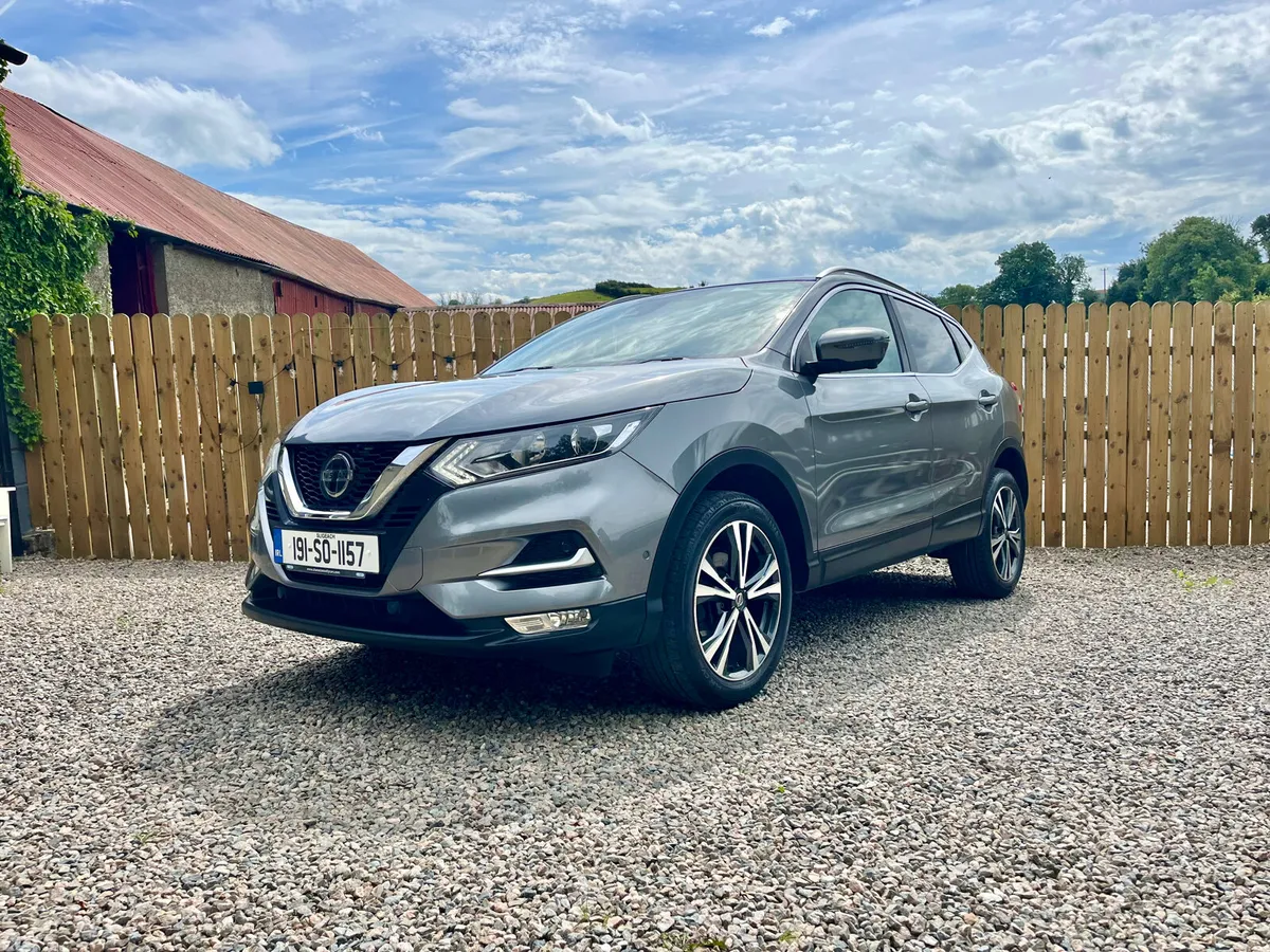 Nissan Qashqai Hatchback, Diesel, 2019, Grey