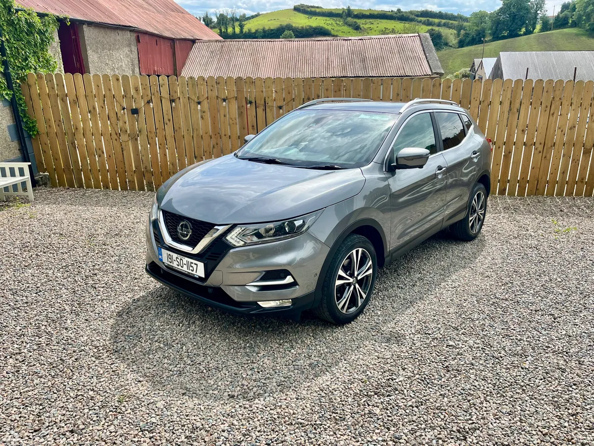 Nissan Qashqai Hatchback, Diesel, 2019, Grey