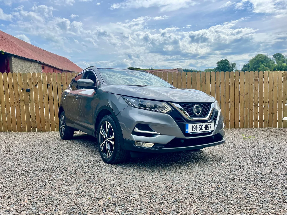Nissan Qashqai Hatchback, Diesel, 2019, Grey