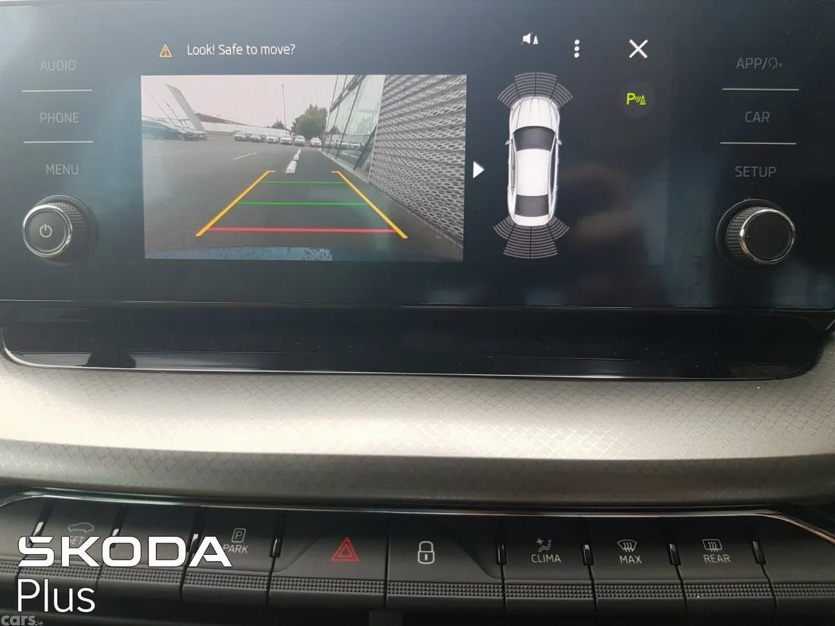 Skoda Octavia Saloon, Petrol, 2024, Blue