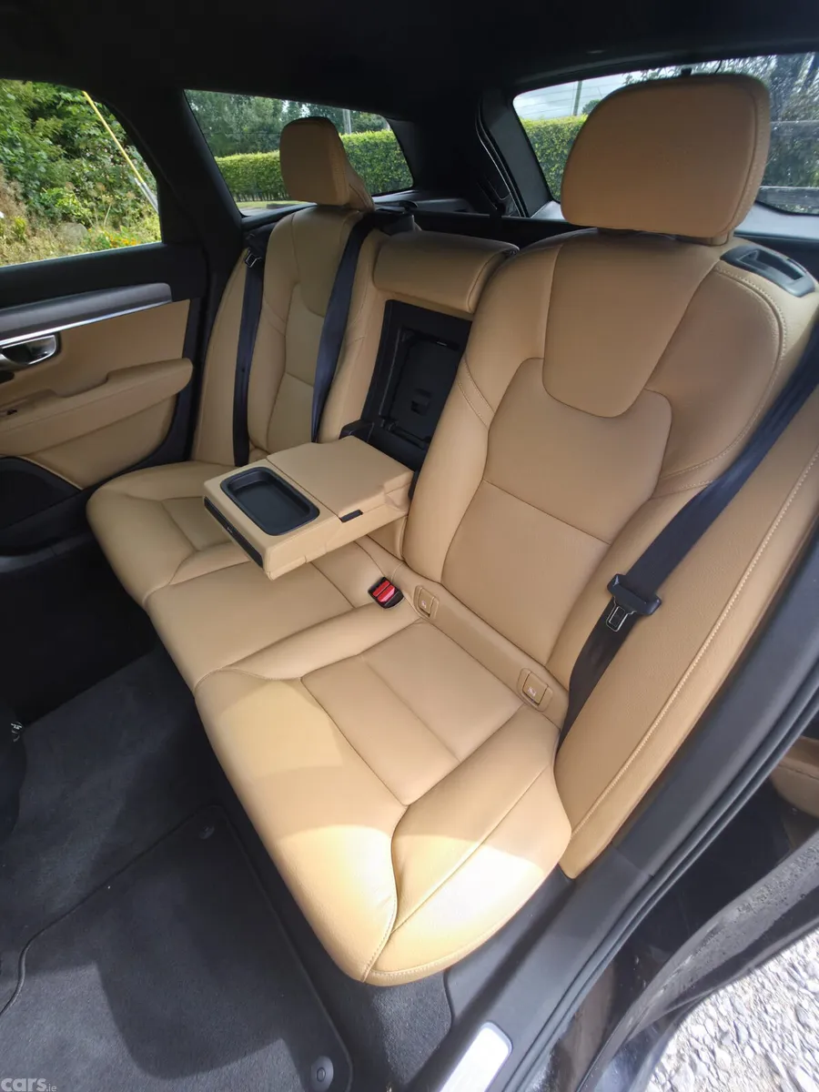 Volvo V90 Estate, Diesel, 2020, Black
