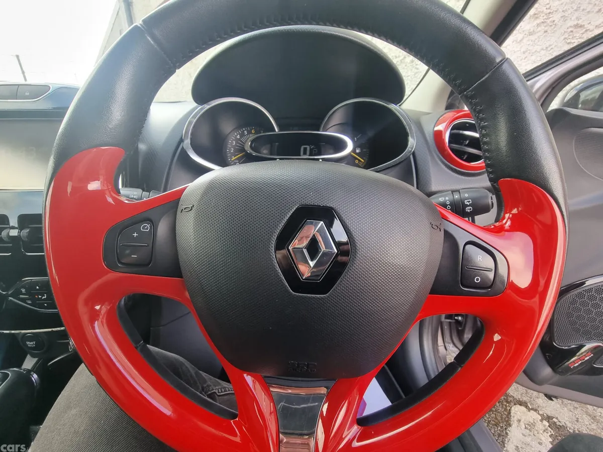 Renault Clio Hatchback, Petrol, 2015, Grey