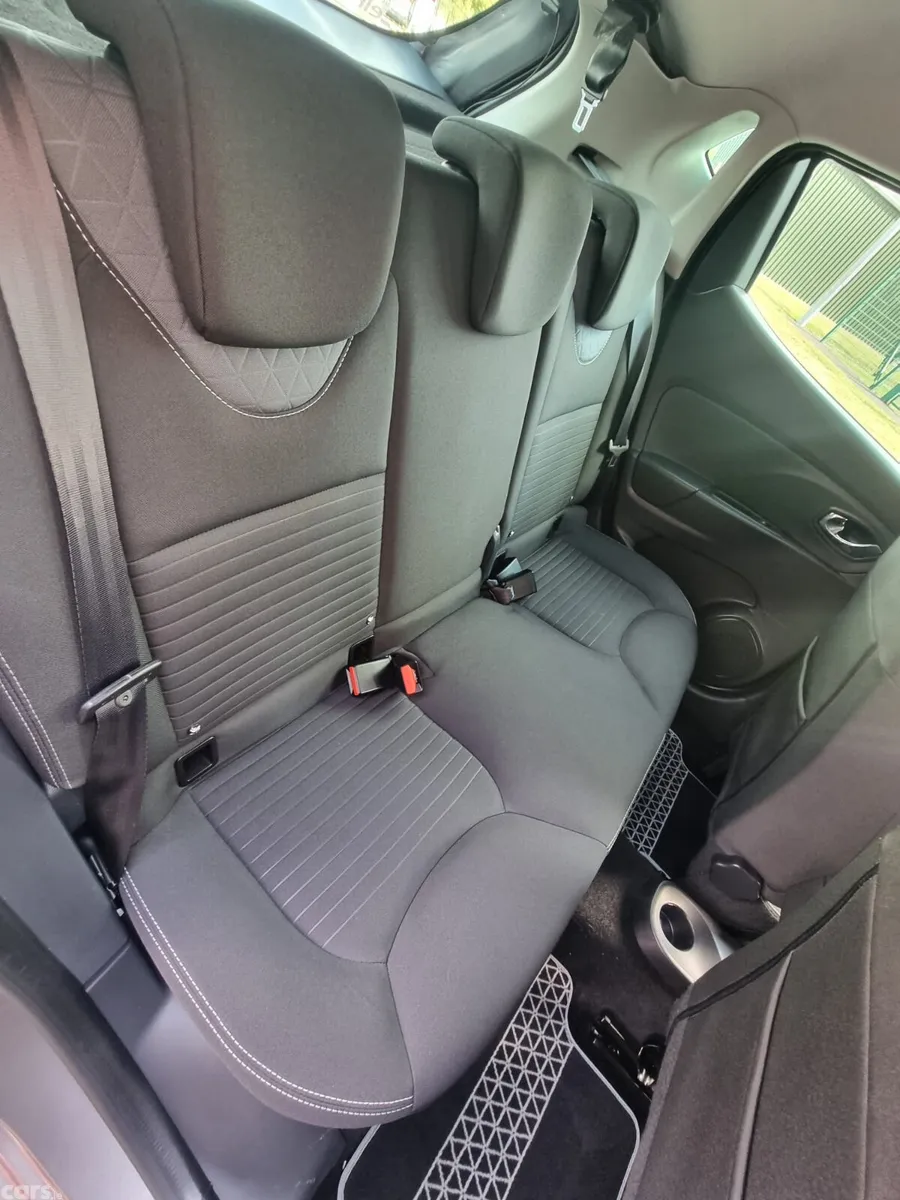 Renault Clio Hatchback, Petrol, 2015, Grey