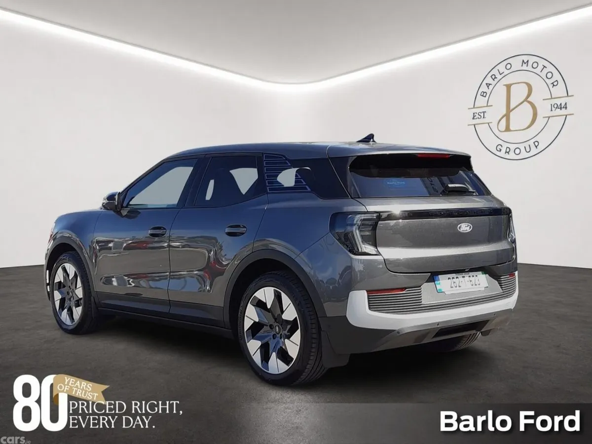 Ford Explorer MPV, Electric, 2026, Grey