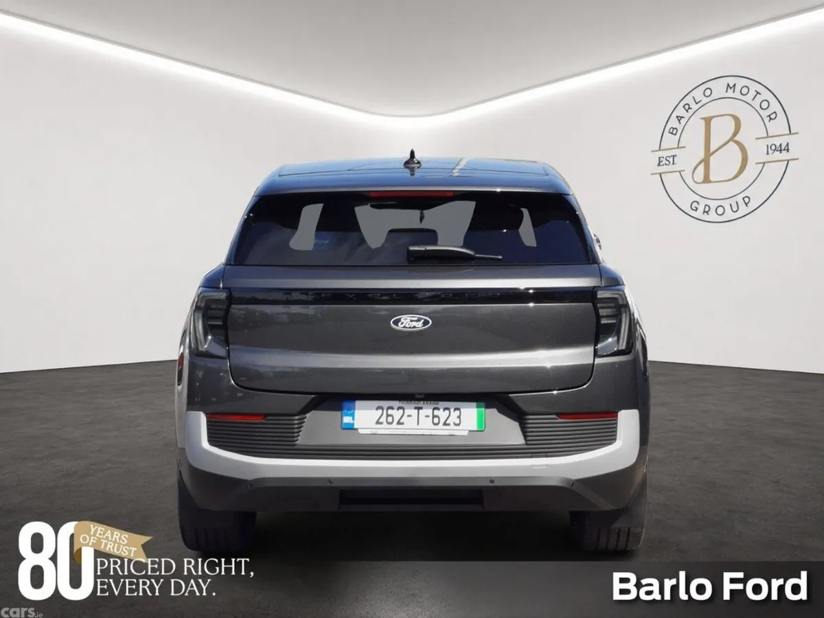 Ford Explorer MPV, Electric, 2026, Grey