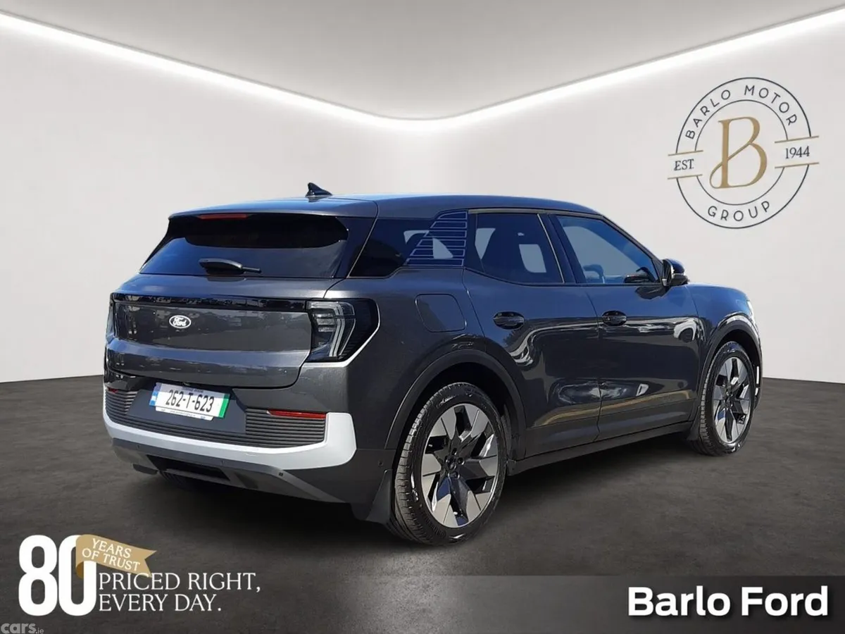 Ford Explorer MPV, Electric, 2026, Grey
