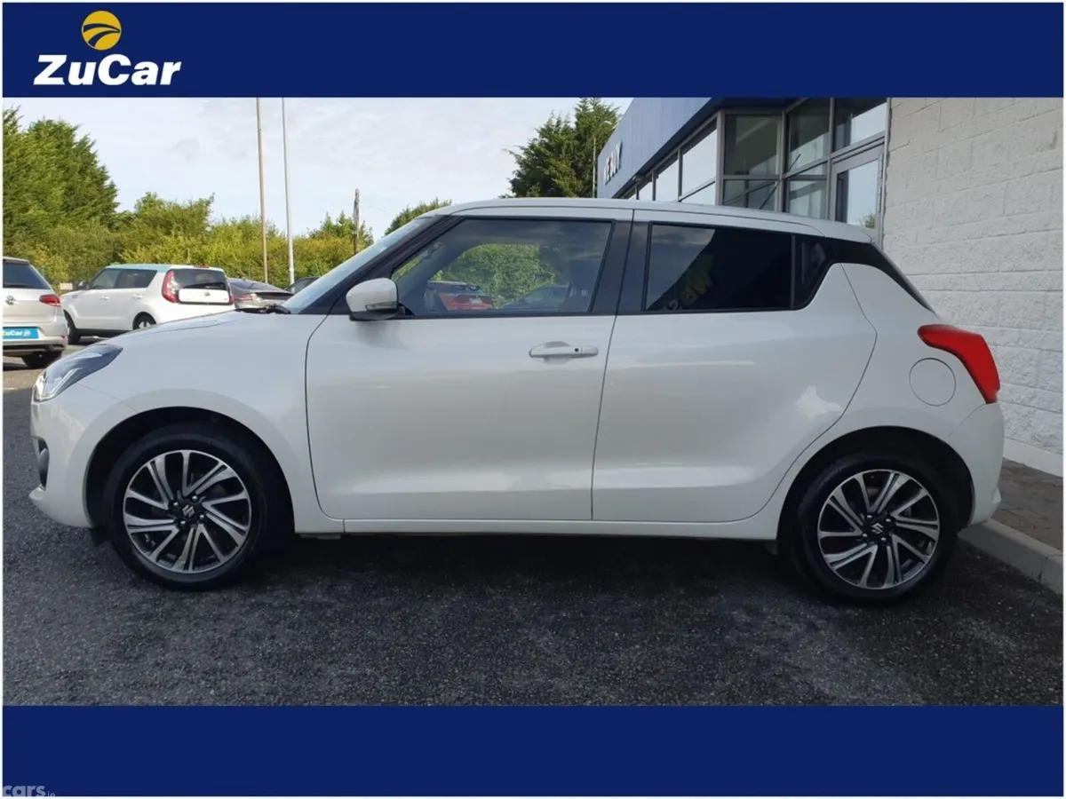 Suzuki Swift Hatchback, Petrol, 2022, White