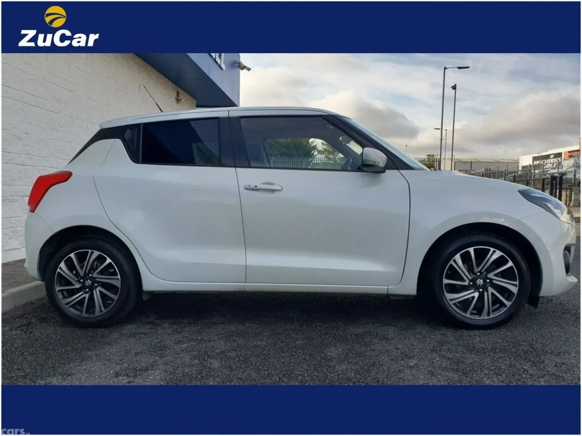 Suzuki Swift Hatchback, Petrol, 2022, White