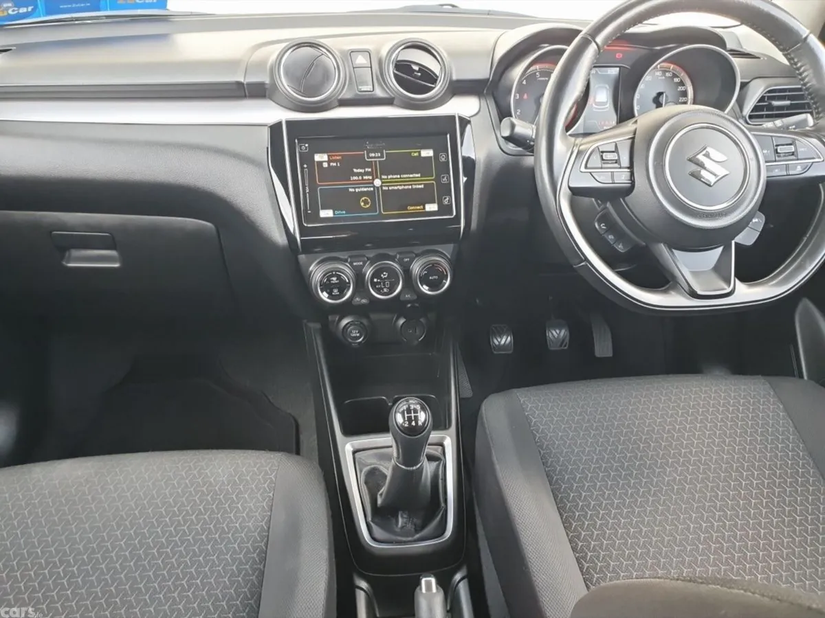 Suzuki Swift Hatchback, Petrol, 2022, White