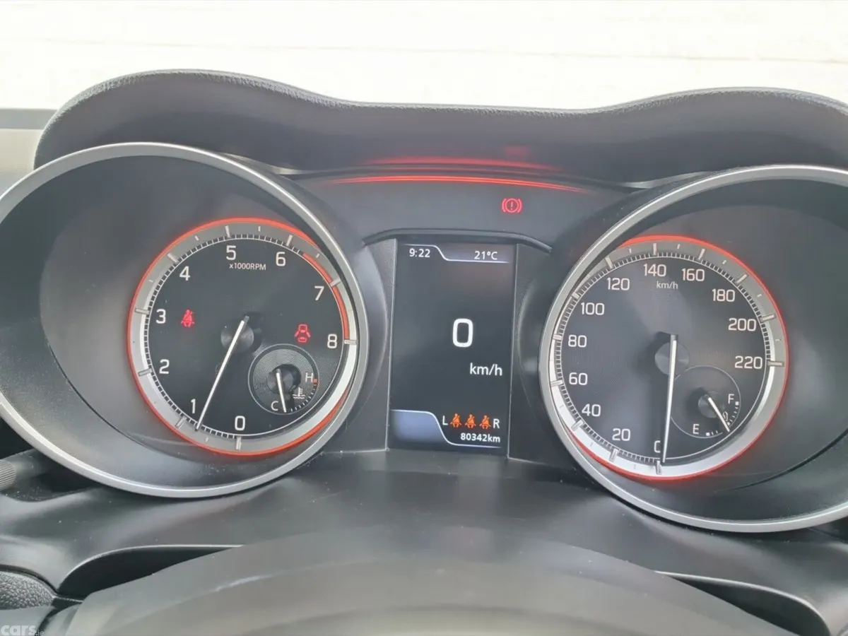 Suzuki Swift Hatchback, Petrol, 2022, White