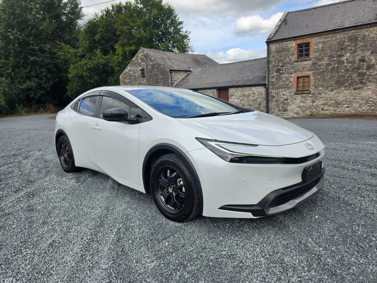 Toyota Prius Saloon, Petrol Hybrid, 2023, White