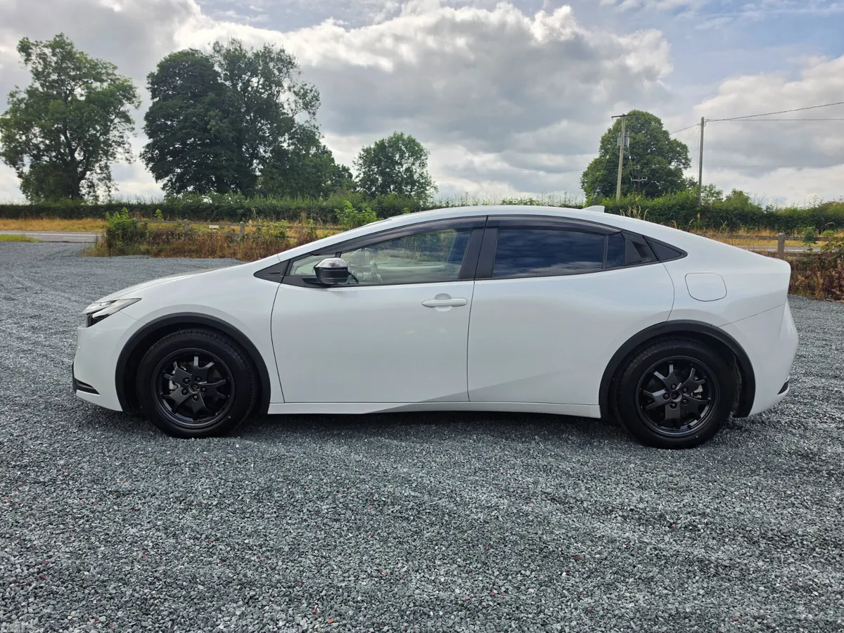 Toyota Prius Saloon, Petrol Hybrid, 2023, White