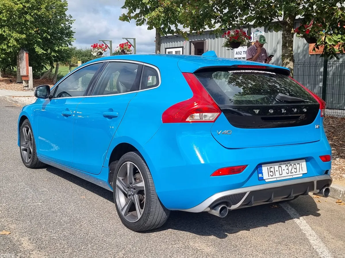 Volvo V40 Hatchback, Diesel, 2015, Blue