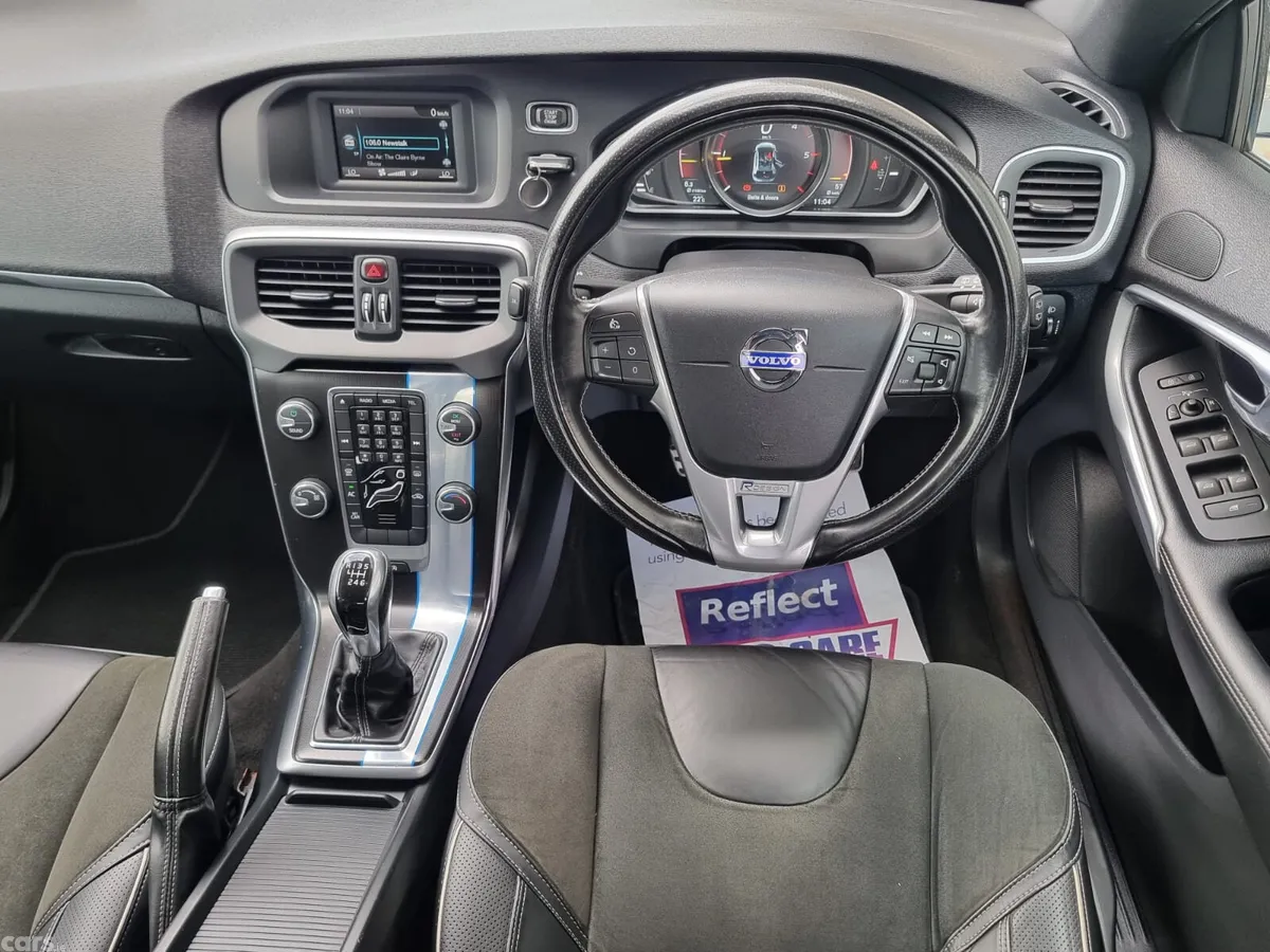 Volvo V40 Hatchback, Diesel, 2015, Blue