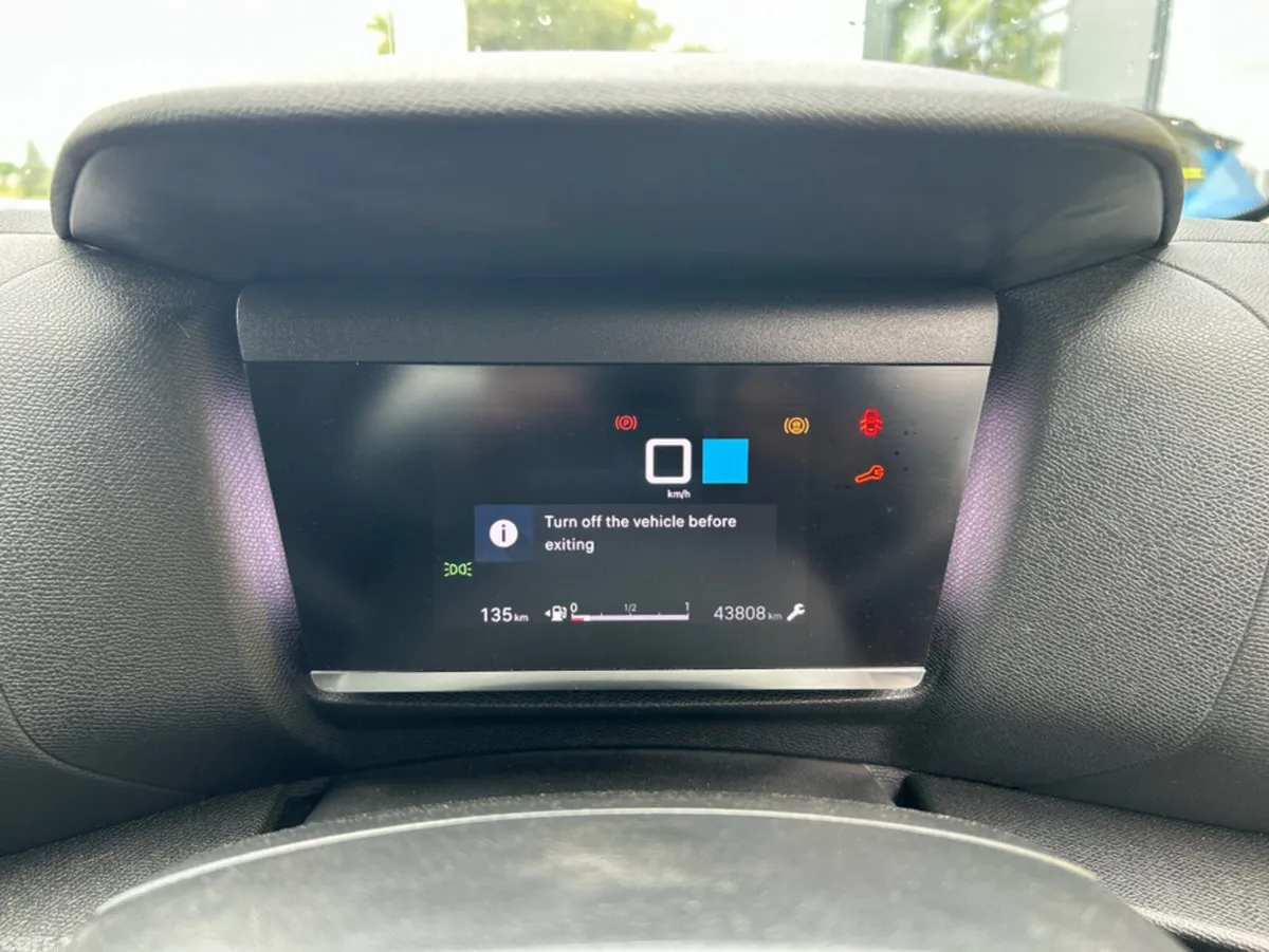 Citroen C4 Hatchback, Petrol, 2024, Grey
