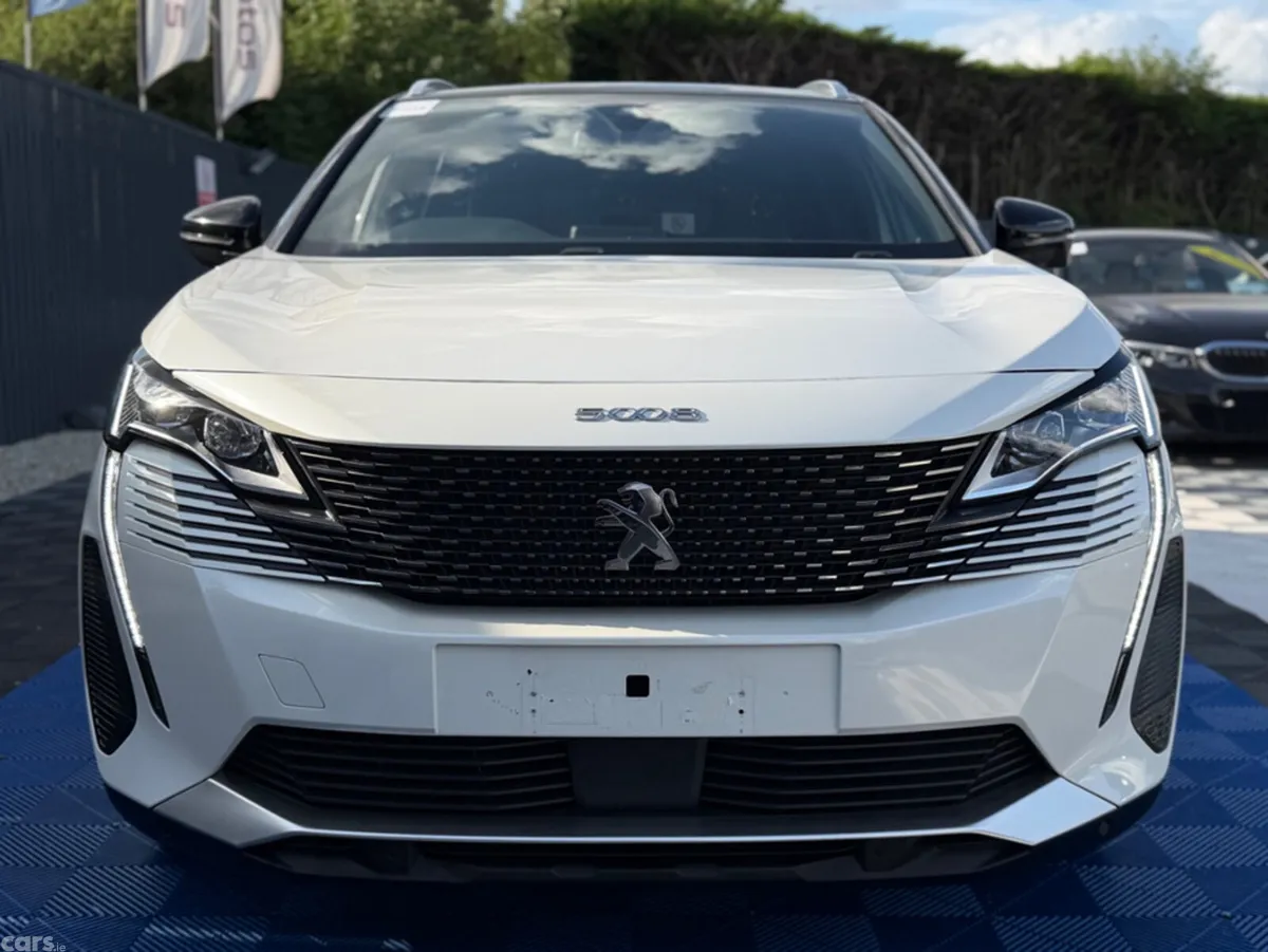 Peugeot 5008 SUV, Diesel, 2021, White