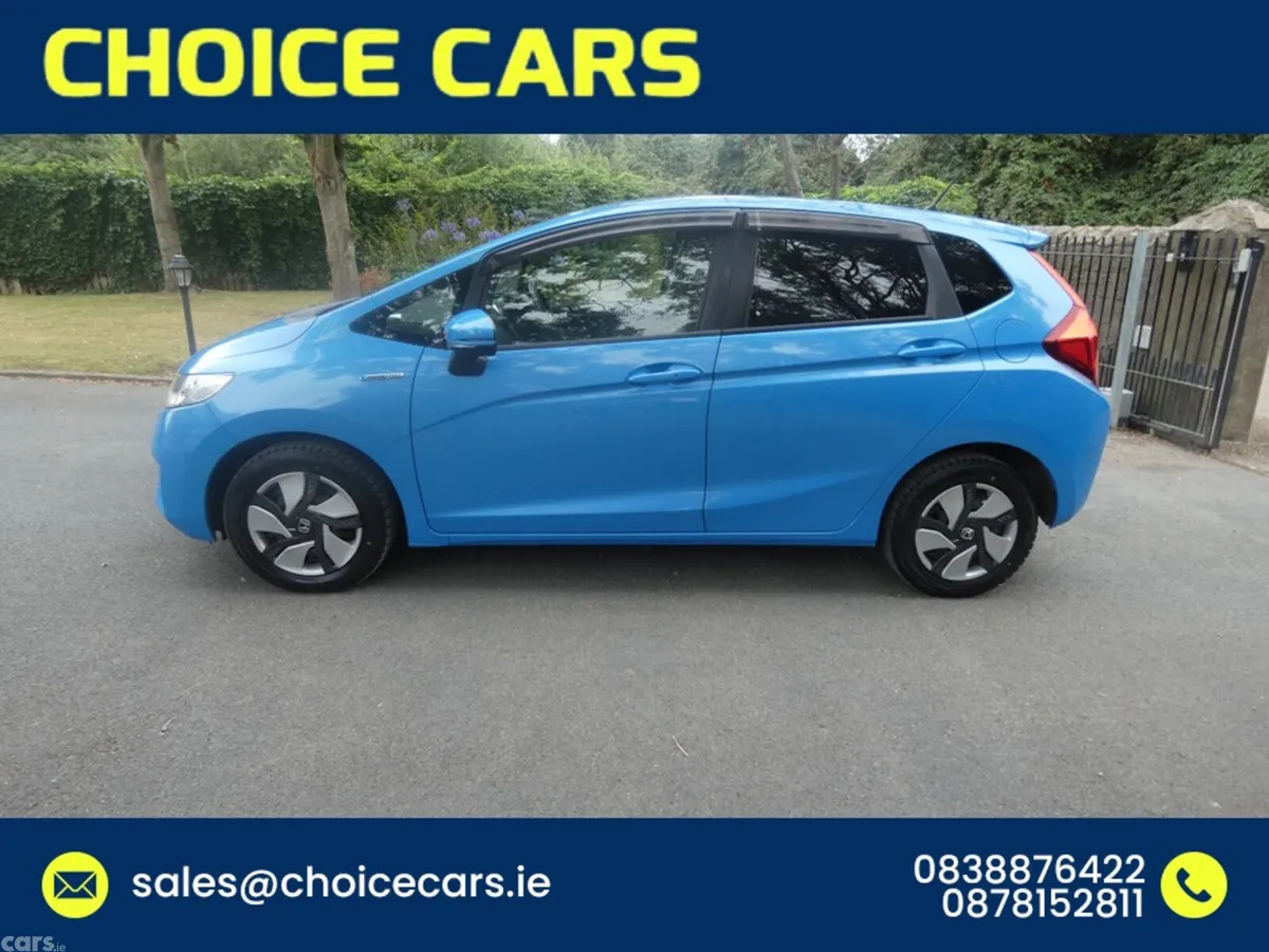 Honda Fit Hatchback, Petrol Hybrid, 2015, Blue