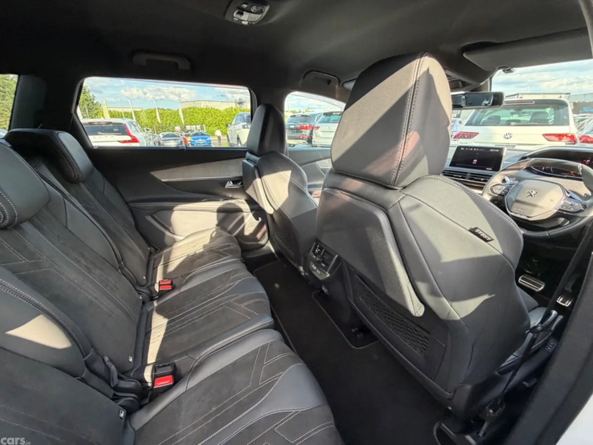 Peugeot 5008 SUV, Diesel, 2021, White