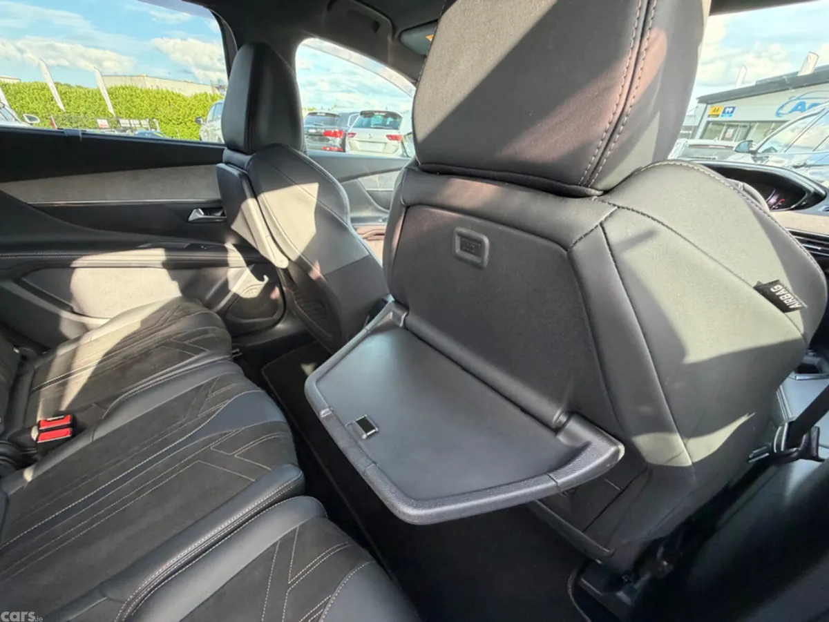 Peugeot 5008 SUV, Diesel, 2021, White