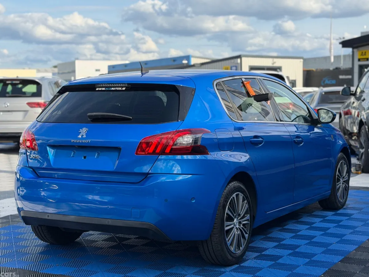 Peugeot 308 Hatchback, Diesel, 2021, Blue