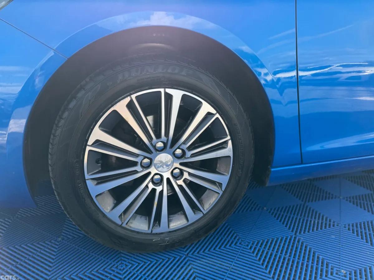 Peugeot 308 Hatchback, Diesel, 2021, Blue