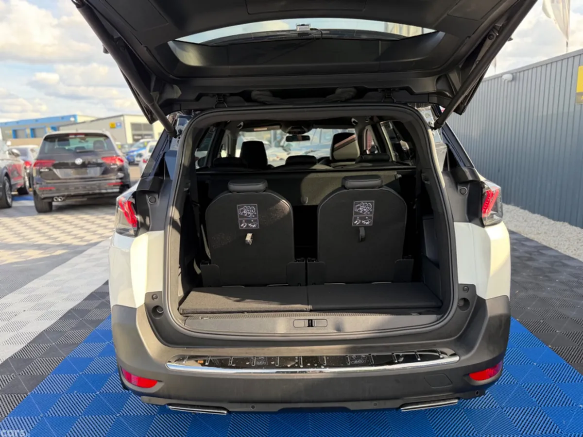 Peugeot 5008 SUV, Diesel, 2021, White